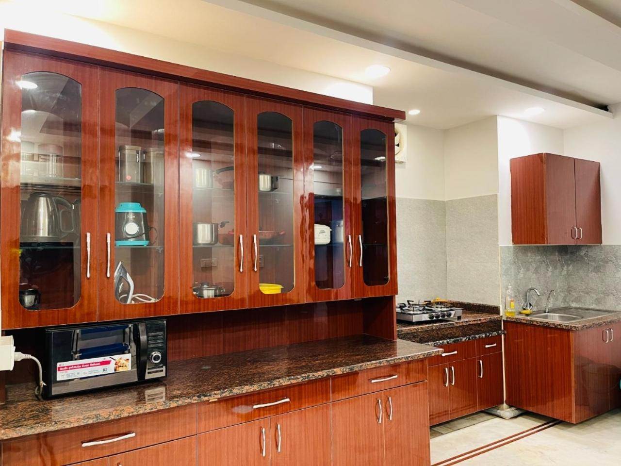 Bedchambers Serviced Apartments, Sector 38 คูร์เคาน์ ภายนอก รูปภาพ